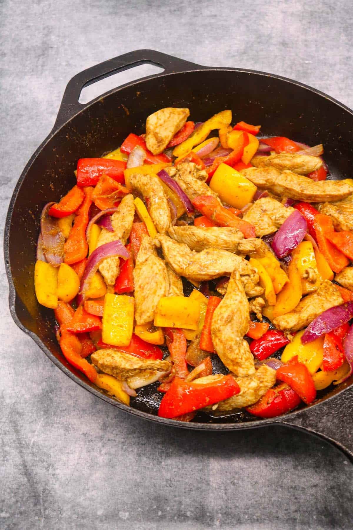 Chicken fajita in skillet