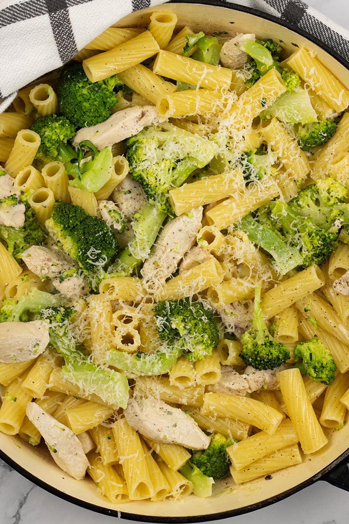Chicken, broccoli and cheese pasta in large round casserole.